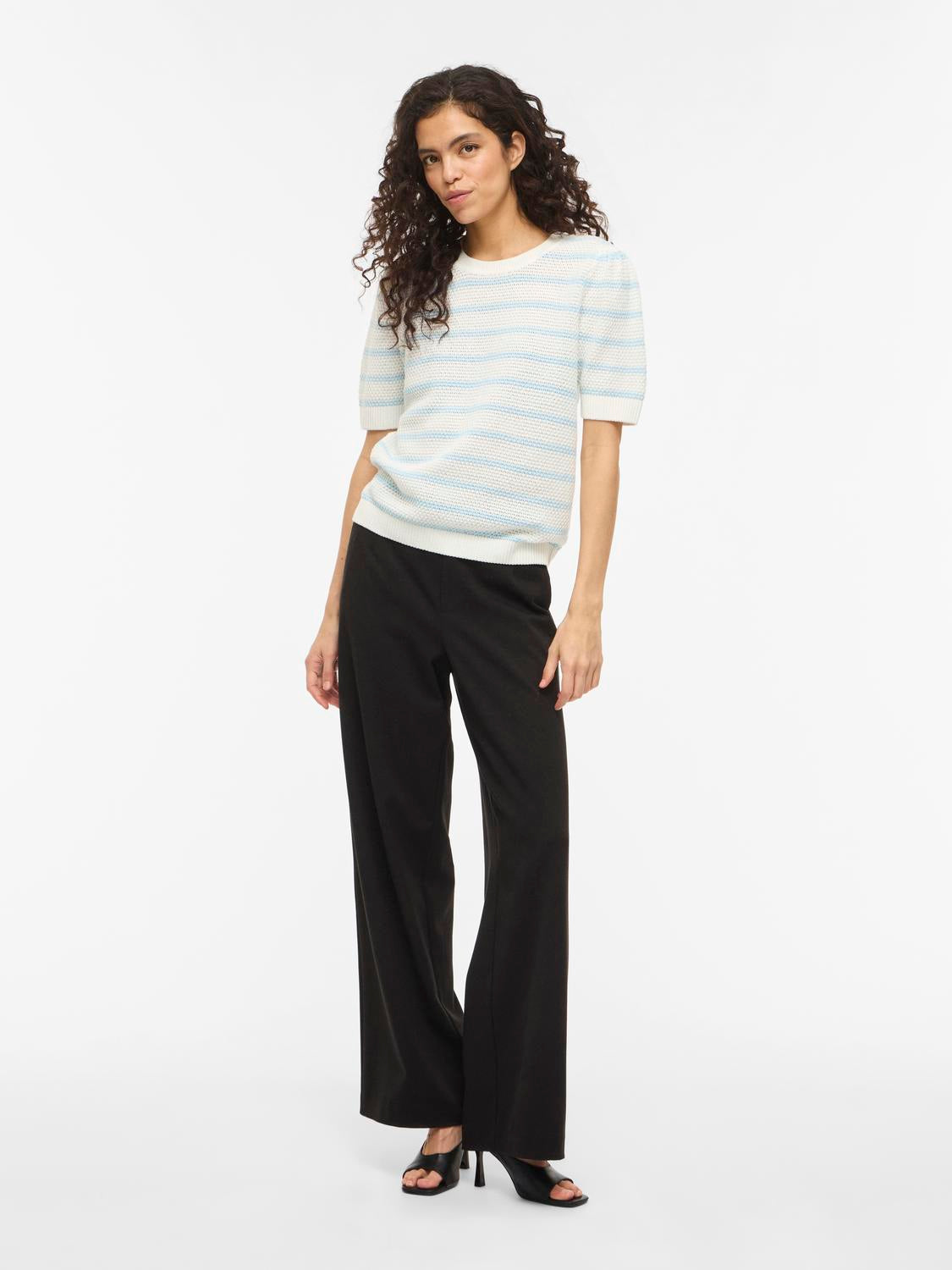 model_shot-front_full